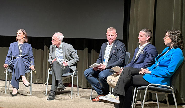 Mejeriernas VD:ar på scen tillsammans under Svensk Mjölks årsstämma 2026.